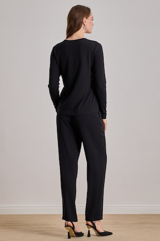 Düz Kesim Siyah Viskon Bluz Siyah