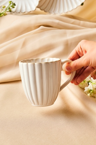 Karaca Daisy Kupa 380 Ml Krem