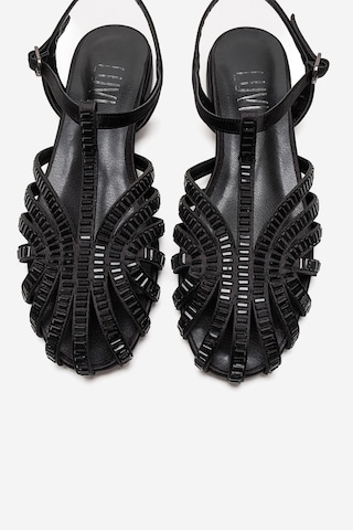 Luvishoes Lavına Siyah Saten Taşlı Kadın Sandalet