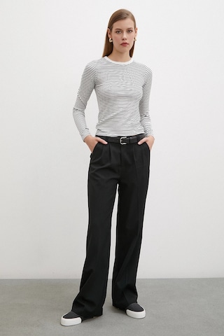 Bisiklet Yaka Çizgili Bluz Beyaz Beyaz