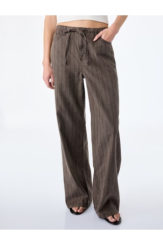 Koton Pamuklu Rahat Kalıp Beli Bağcıklı Çizgili Pantolon - Loose Straight Fit Jean Kahverengi Çizgili 6sal40148mw