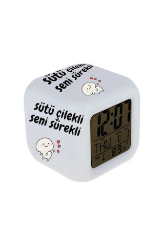 Sütü Çilekli Seni Sürekli Tasarımlı 7 Renk Değiştiren Alarmlı Dijital Küp Saat 07 Beyaz