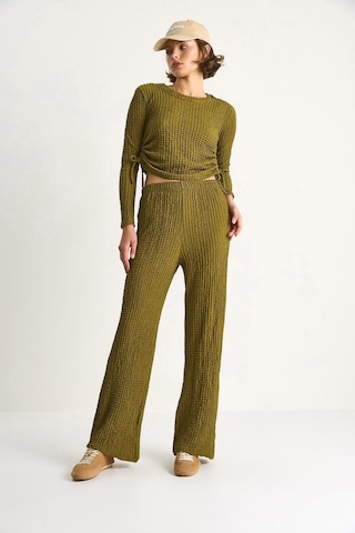 Shade Kadın Yanları Bağlamalı Crop Beli Lastikli Yüksek Bel Pantolonlu Bürümcük Takım 8075 60284110 - Yeşil