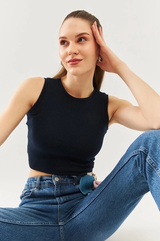 Butikgiz Kadın Sıfır Kol Bisiklet Yaka Vücuda Oturan %100 Pamuklu Kaşkorse Esnek Crop Bluz Lacivert