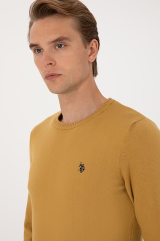 U.S. Polo Assn. Erkek Slim Fit Bisiklet Yaka Hardal Basic Kazak 50313713-VR151