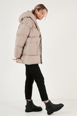 Lela Oversize Fit Kapüşonlu Şişme Bayan Mont 640Y047 Taş