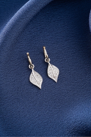 Çekirdekjewelry Işıklı Hediye Kutulu 925 Gümüş Gümüş Yaprak Tasarım Küpe Gri