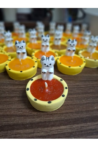 Kedi Figürlü Şık Mum Kırmızı