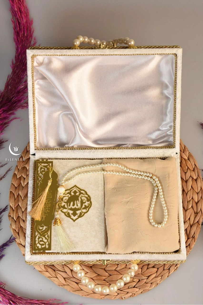 İnci Ahşap Kadife Kutulu Kur'an-ı Kerim Çeyizlik-hediyelik Set Krem Renk