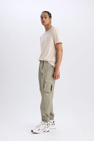 DeFactoFit Sporcu Jogger Eşofman Altı Slim Fit Dar Kesim Dokuma Kargo Cepli Standart Paça D3884AX24WNKH465