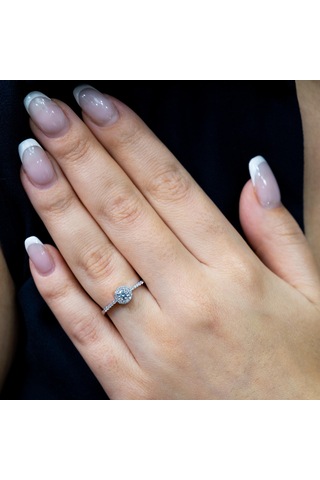 E Renk Toplam 0.36 Karat Pırlanta Tektaş Yüzük