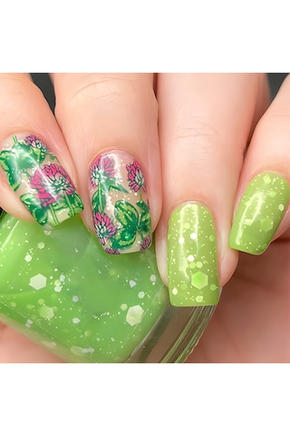 St. Patrick Günü Kısa Simli Parlak Takma Tırnaklar Yonca Çiçeği Taze Takma Tırnaklar 24 Parça Aletler Dahil Ys560