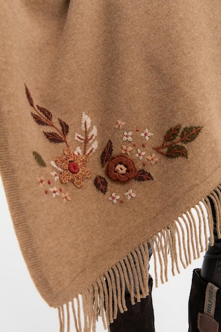 Desen Triko Kadın Papatya İşlemeli Püsküllü Yün Şal 24028 V. Camel V. Camel
