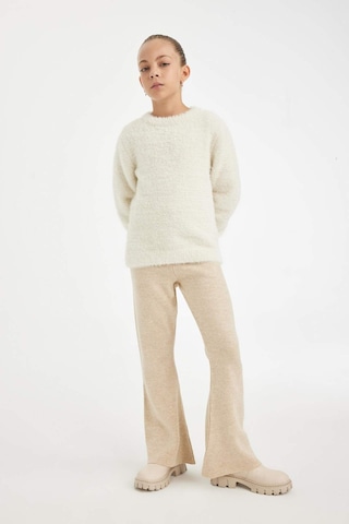 Defacto Kız Çocuk Flare Fit İspanyol Paça Basic Düz Triko Pantolon A6029A824WNBG588 Bej