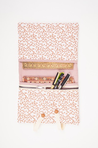 Kitap Kılıfı Ve Defter Kılıfı A5 Uyumlu Fermuarlı Kalem Cepli Kumaş Organizer