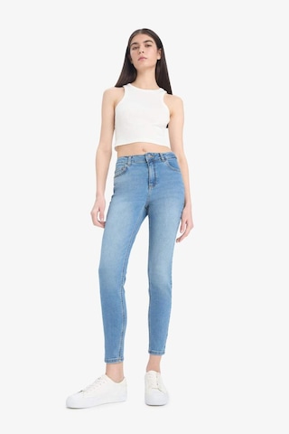 DeFacto Skinny Fit Yüksek Bel Düz Paça Uzun Jean Taş Yıkama Pantolon D8189AX25SPNM85