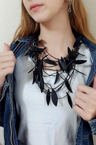 Özel Deri Yapraklar Şekilli Siyah Renk El Yapımı Ayarlanabilir Ka