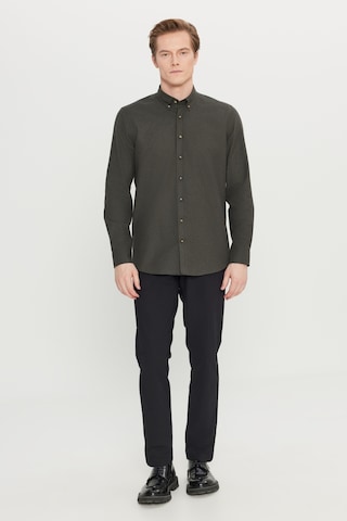 Altınyıldız Classıcs Erkek Hakı Pamuklu Slim Fit Dar Kesim Düğmeli Yaka Diagonal Desenli Flanel Gömlek Haki