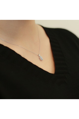 Lova 0.18 Karat Baget Pırlanta Kolye - 2020006