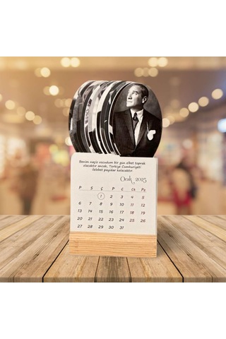 Lexroo 2026 Atatürk Takvimi Ahşap Ayaklı Atatürk Temalı Mini Özel Tasarım Takvim Çok Renkli