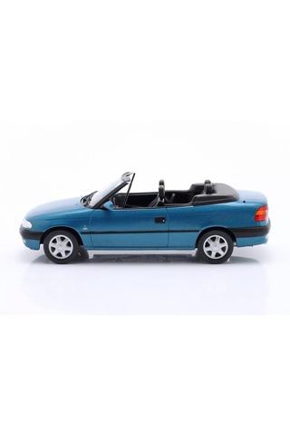 1:24 Whitebox 1994 Opel Astra F Cabrio