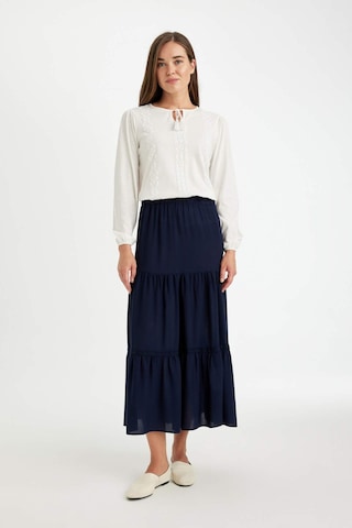 Defacto Regular Fit Esnek Belli Kiloş Siyah Krinkıl Viskon Maxi Etek D5504AX24AUNV135 Lacivert