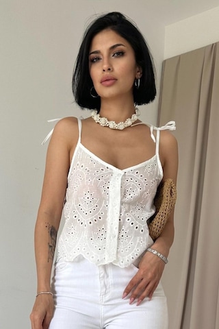 Leyla Sanat Sanata Yeni Bir Bakış Açısı Beyaz Bağcıklı Brode Bluz Beyaz