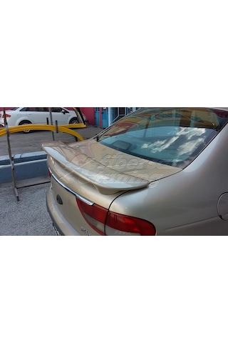 Renault Megane 1 Spoiler --- Fibersanankara