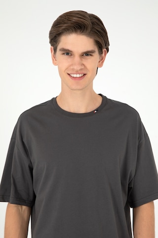 U.S. Polo Assn. Erkek Oversize Fit Bisiklet Yaka Antrasit Tişört 50294288-VR006