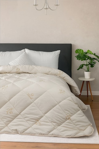 Favora Yün Tek Kişilik Yorgan 155x215 Beyaz