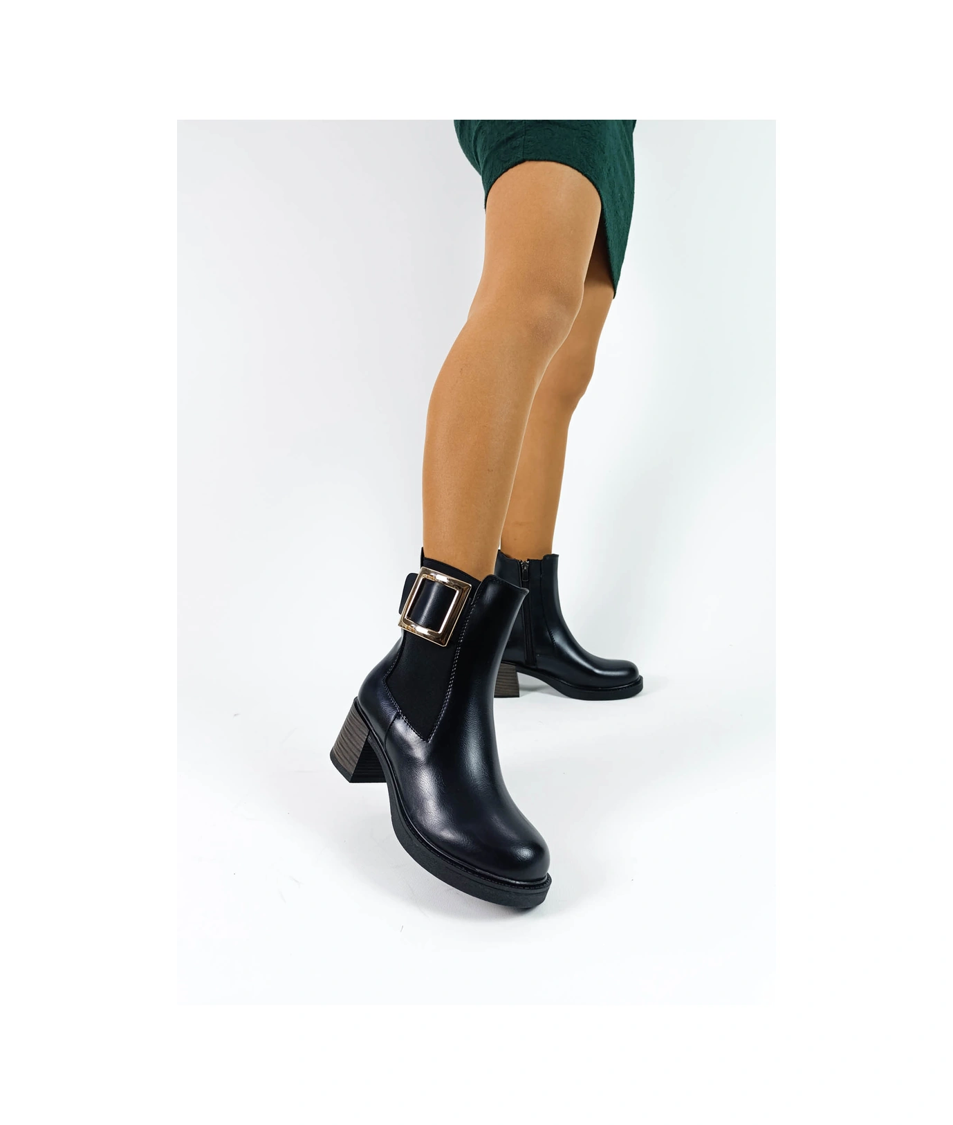 Siyah Cilt Tokalı Lastikli Yandan Fermuarlı Kadın Kalın Topuklu Bot Siyah