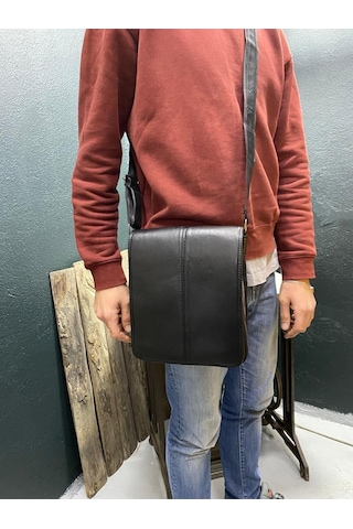Özdemirler Deri Siyah Erkek Büyük Boy Lüks Kapaklı Postacı Çanta Siyah Büyük Boy Erkek Siyah