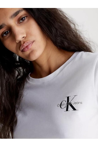 Calvin Klein Kadın T-shirt Ck Logo Beyaz