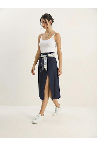 Shade Kadın Yırtmaç Detaylı Desenli Saten Kemerli Midi Boy Denim Etek 7512 60283934 - Lacivert