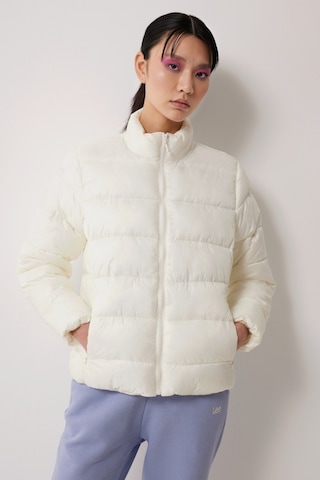 Lee Regular Fit Normal Kesim Dik Yaka Bej Şişme Mont L222714614 Bej