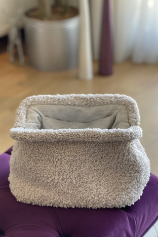 El Yapımı Ekru Renk Teddy Yün Örgü El Çantası Ekru