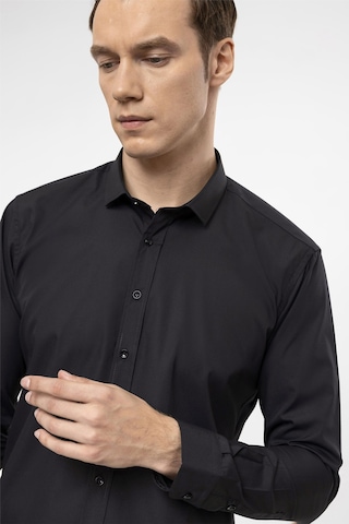 Süvari Siyah Slim Fit Düz Klasik Yaka Gömlek