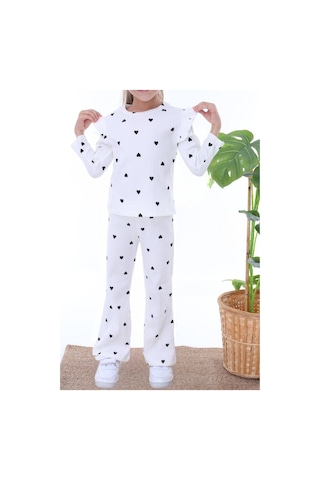 Yeni Sezon Kız Çocuk Fitilli Alt Üst Ekru Üzeri Kalp Desen Uzun Kol Pijama Takımı Fırfır Omuz Ekru