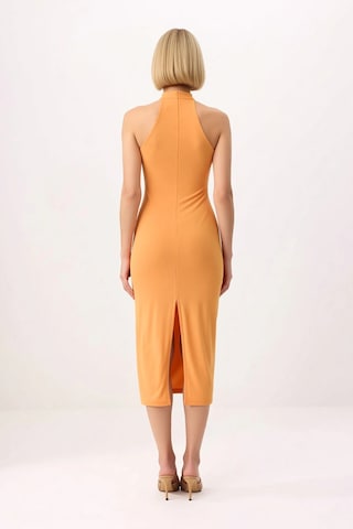 Benerly Kadın Bodycon Halter Yaka Kolsuz Midi Esnek Örme Elbise Aksesuar Turuncu