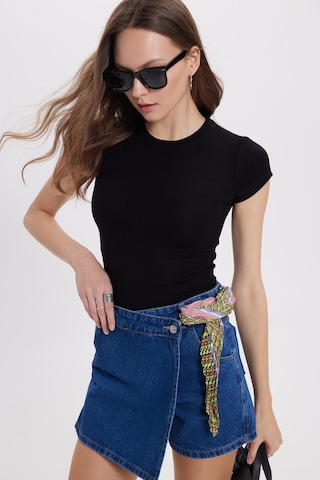 Tudors Kadın Slim Fit Dar Kesim Bisiklet Yaka Viskon Kumaş Ultra Soft Siyah Tişört-34854 Siyah