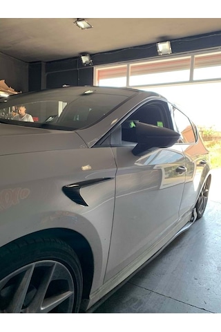 Volkswagen Polo Station Wagon Uyumlu Çamurluk Venti Siyah Fsr