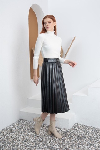 Kemerli Siyah Pliseli Deri Etek - Siyah