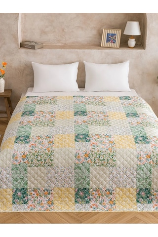 Karışık Çiçek Desenli Yatak Örtüsü 200x220 Cm Çok Renkli