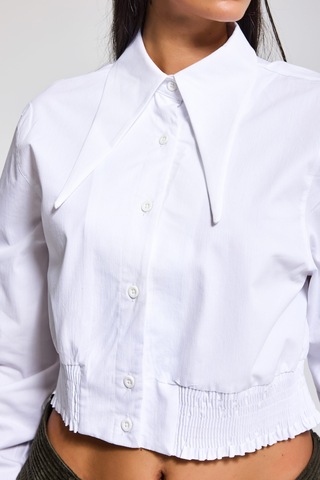 Itsbasic Kadın Beyaz Renk Crop Fit Yaka Detaylı Özel Tasarım Gömlek