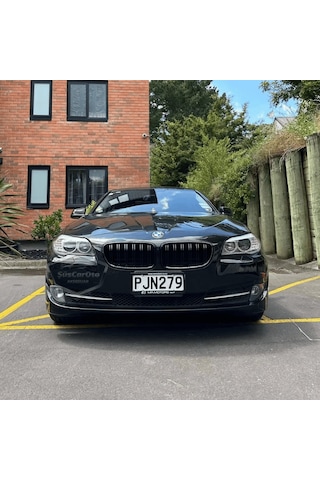 Bmw 5 Serisi F10 2010-2017 Uyumlu Ön Panjur Böbrek M5 Görünüm Izgara Çift Çizgi İthal Piano Black 1.sınıf Sağ Sol Takım
