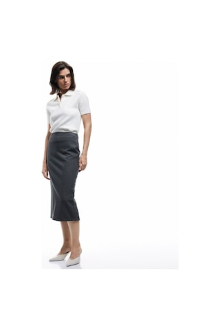 Koton Parıltılı Metalik İplik Detaylı Slim Fit Yırtmaç Detaylı Midi Boy Kalem Etek Gri Çizgili 6wak10070ek Gri Çizgili