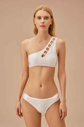 Suwen Tek Omuz Aksesuarlı Bralet Bikini Üst Sb24365101 Beyaz