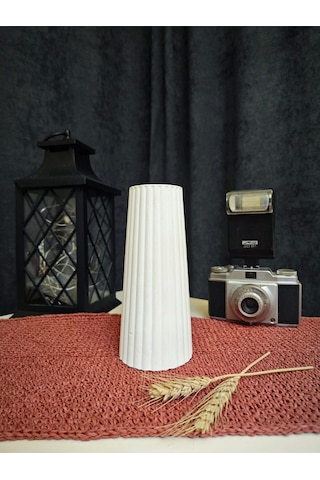 Beyaz Iskandinav Vazo 20cm Çok Renkli