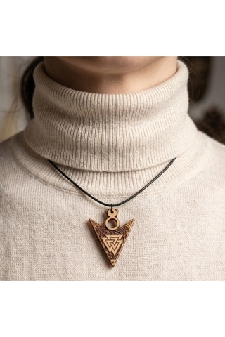 Valknut Sembollü Üçgen Ok Ucu Ahşap Kolye İskandinav Viking Huş Ağacı Unisex Madalyon Kahverengi