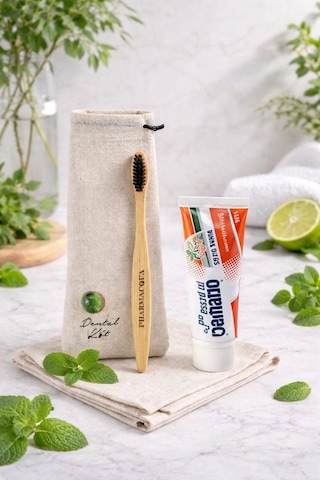 Dental Kit -pharma Acqua Bambu Diş Fırçası + Pasta Del Capitano Fresh Breath Diş Macunu 75 Ml